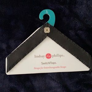 Lindsey Phillips switch flops strap